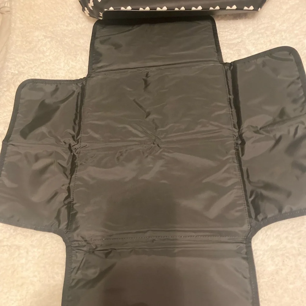 Kate Spade Black and Cream Margareta baby bag/ Wilson Road Bow design NWT